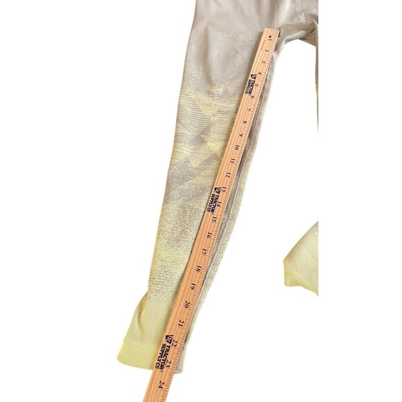 Gymshark Adapt Ombre Seamless Leggings Women's Size S Gray Yellow Workout Gym - Picture 13 of 15